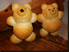 Halloween bread bears 011