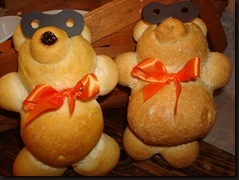 Halloween bread bears 012